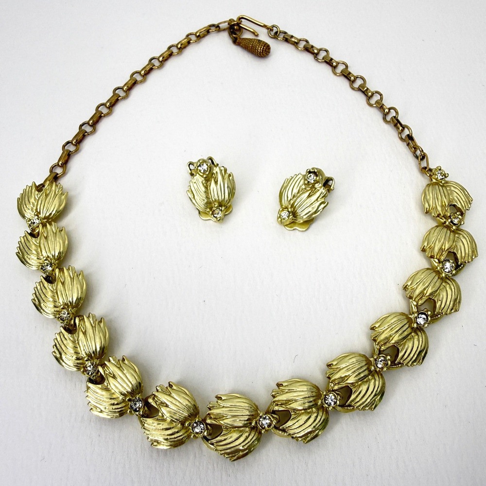 Pennino Leaf Rhinestone Necklace and Earring Set Botanical Vintage Gold Tone
